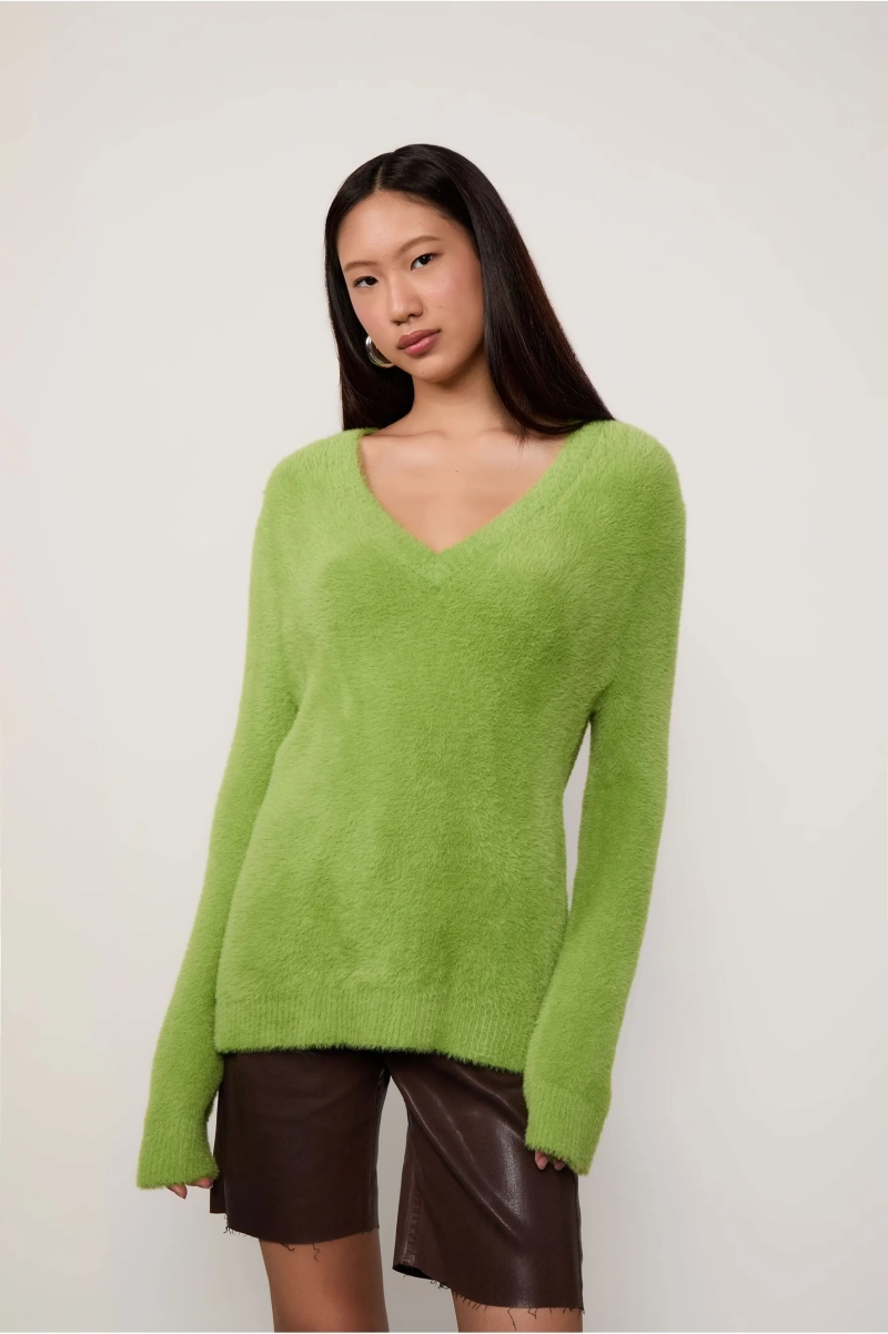 PULL DE TRICOT OVER COM PELINHO E DECOTE V ANIMALE JEANS