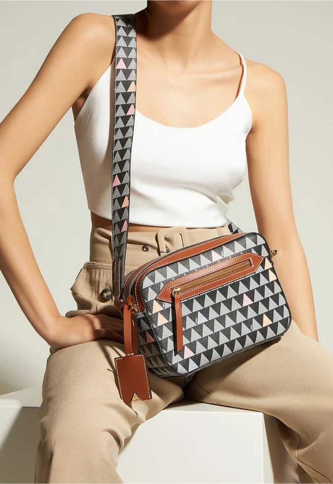 Bolsa Tiracolo Lili Triangle Preta S5001001020017 - Image 6